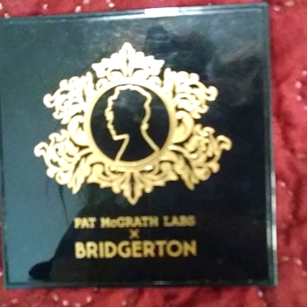 Pat McGrath highlighter